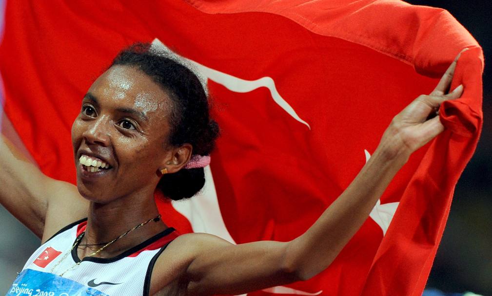 10.000 m: insieme all’argento conquistato alle Olimpiadi di Pechino 2008, l’etiope naturalizzata turca Elvan Abeylegesse ha stabilito il nuovo record europeo del 10.000, fissandolo a 28&#39;56